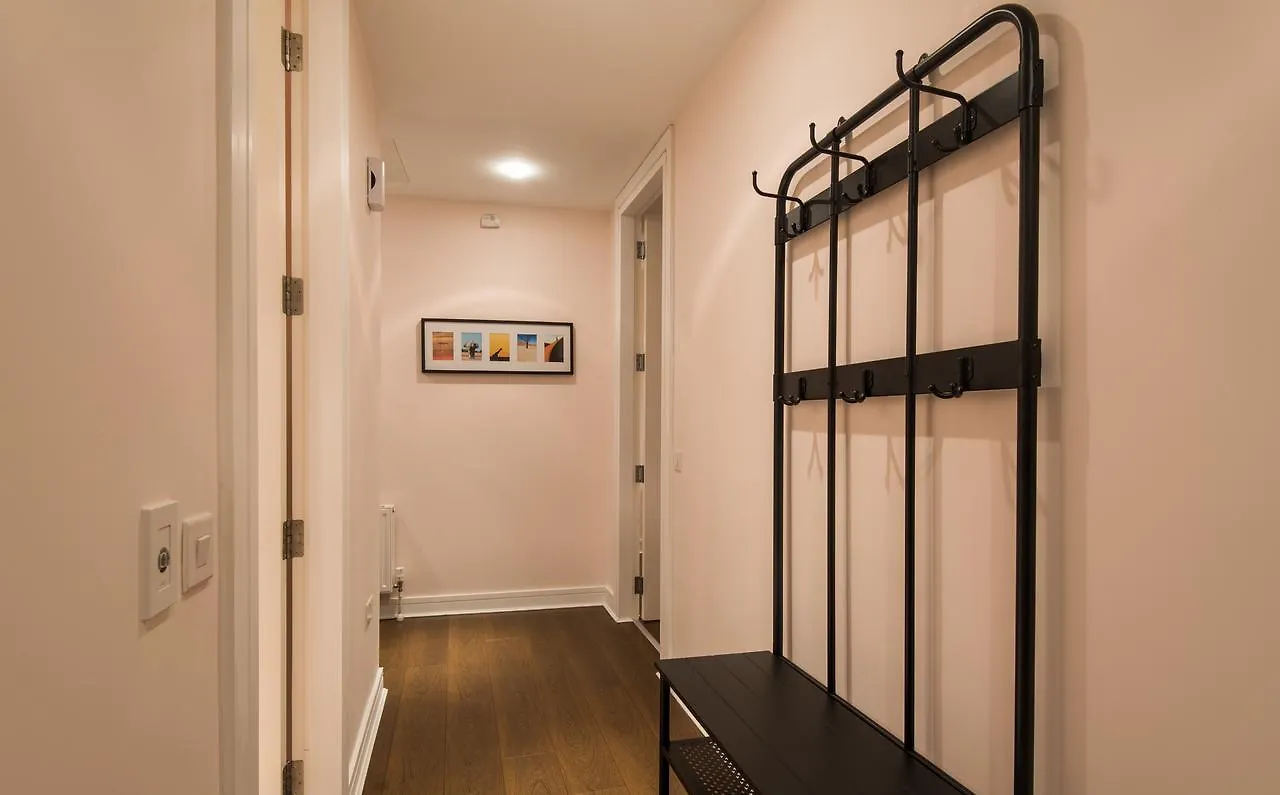 Titanic Marina View Apartment 벨파스트