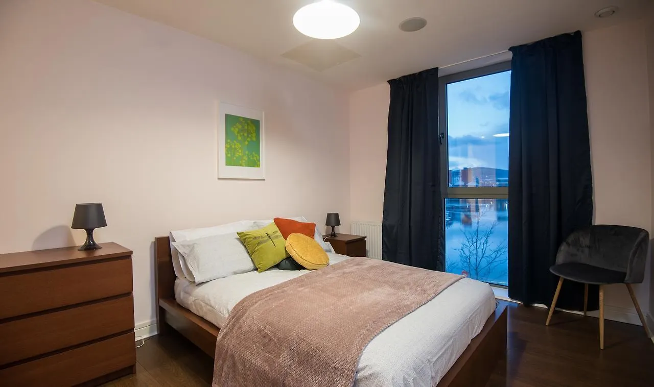 Titanic Marina View Apartment 벨파스트